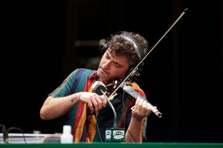 Medios Jose Asunción | Violinista eléctrico. Eventos y Bodas. Música en directo y Animación de fiestas. Actuaciones en territorio nacional e internacional. Residente en Ibiza Jose Asunción en Por fin no es lunes de Onda Cero desde Ibiza