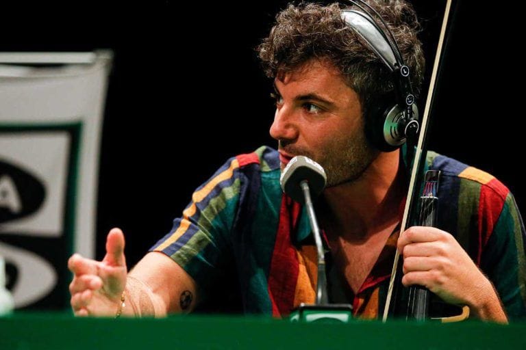 Medios Jose Asunción | Violinista eléctrico. Eventos y Bodas. Música en directo y Animación de fiestas. Actuaciones en territorio nacional e internacional. Residente en Ibiza Entrevista de Jaime Cantizano a Jose Asunción para el programa Por fin no es lunes de Onda Cero desde Ibiza